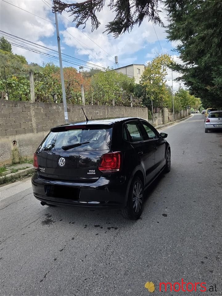 2010' Volkswagen Polo photo #5