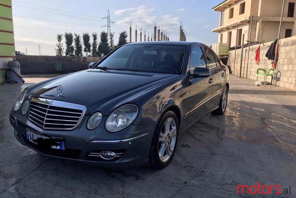 2006' Mercedes-Benz E 320 photo #1