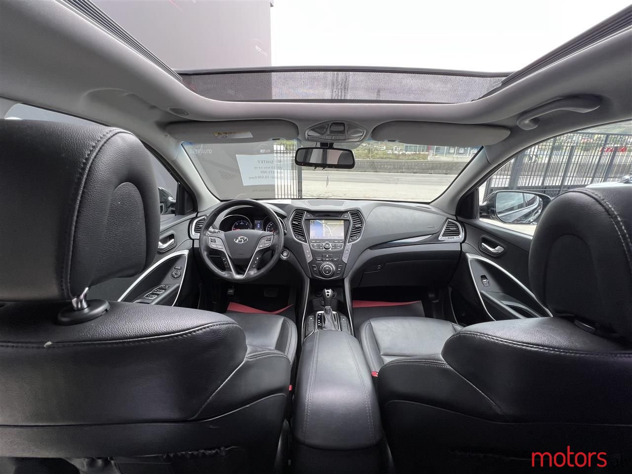 2013' Hyundai Santa Fe photo #6