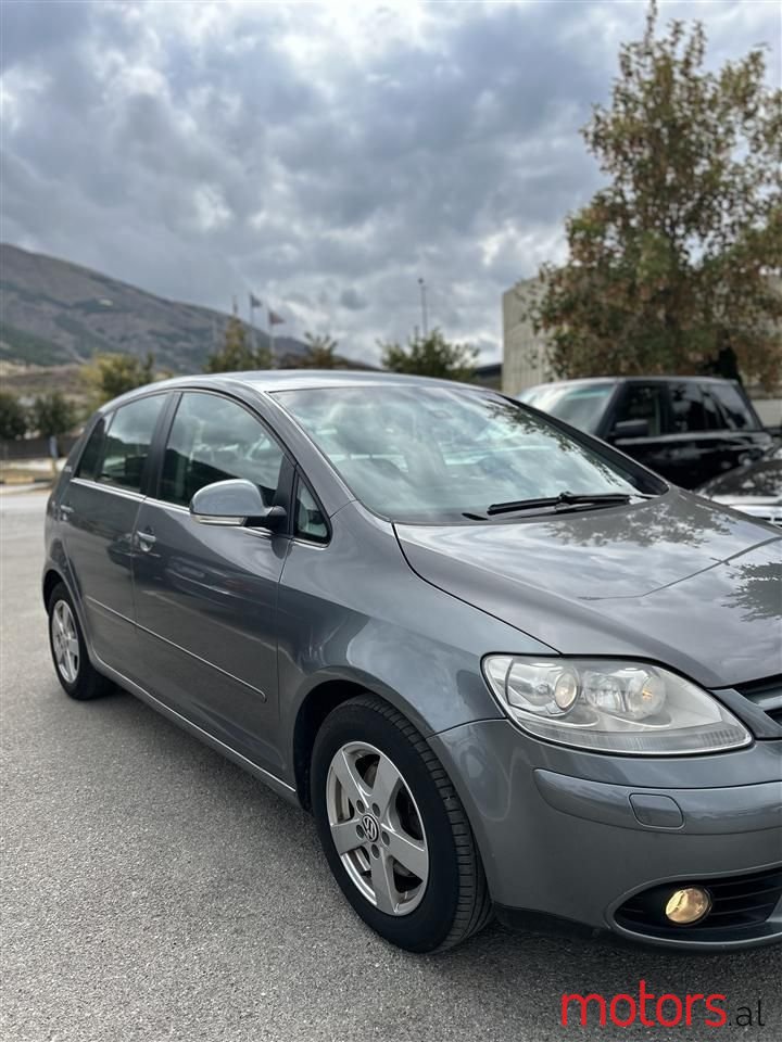 2005' Volkswagen Golf Plus photo #3