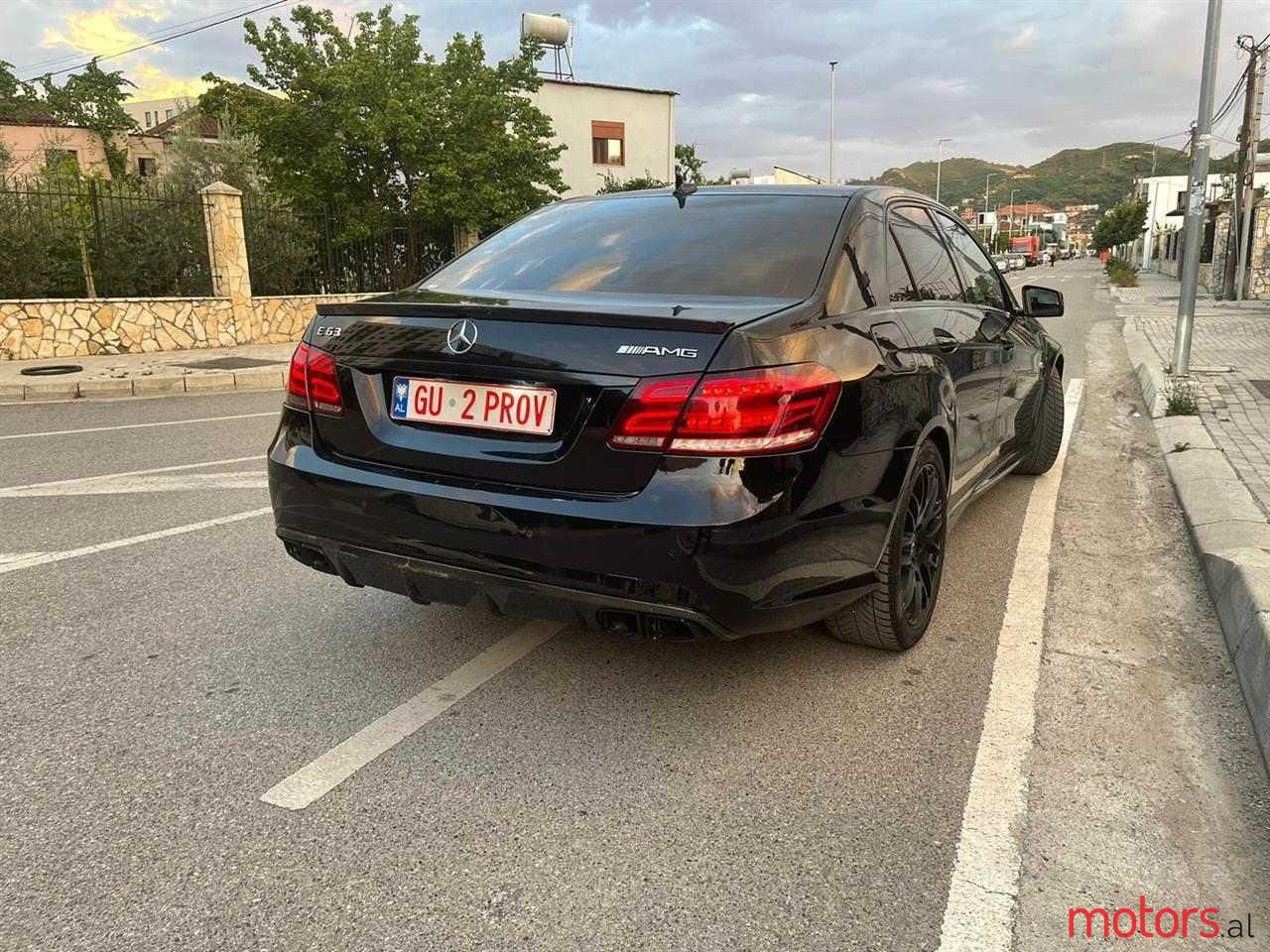 2010' Mercedes-Benz E 350 photo #2