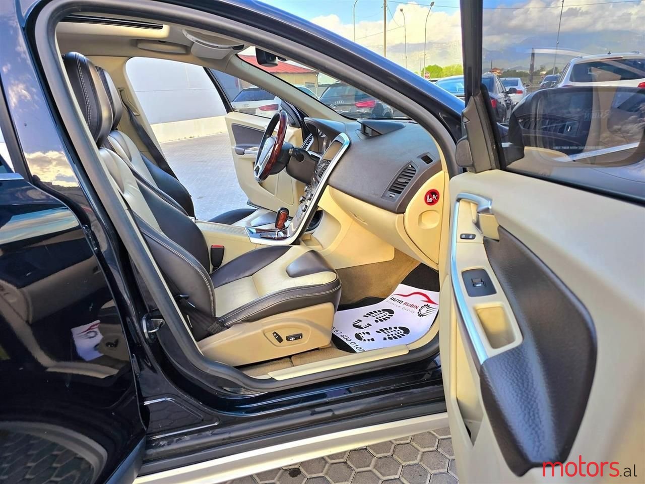 2010' Volvo Xc 90 photo #6