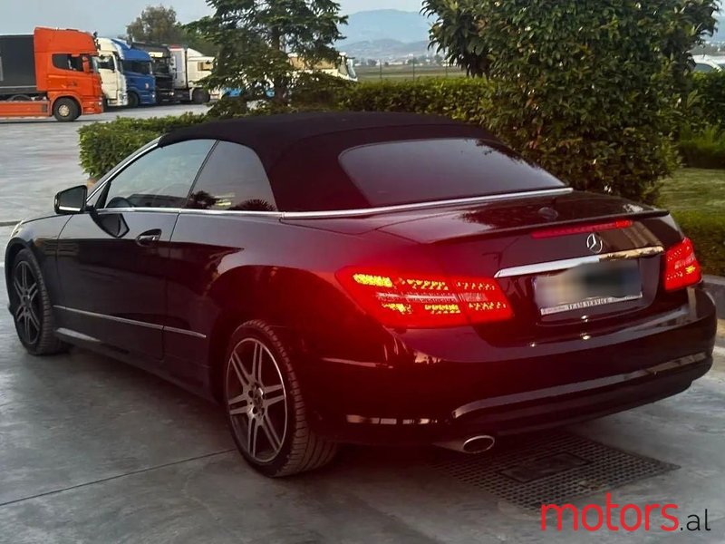 2013' Mercedes-Benz E 250 photo #2