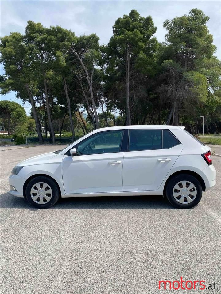 2016' Skoda Fabia photo #2