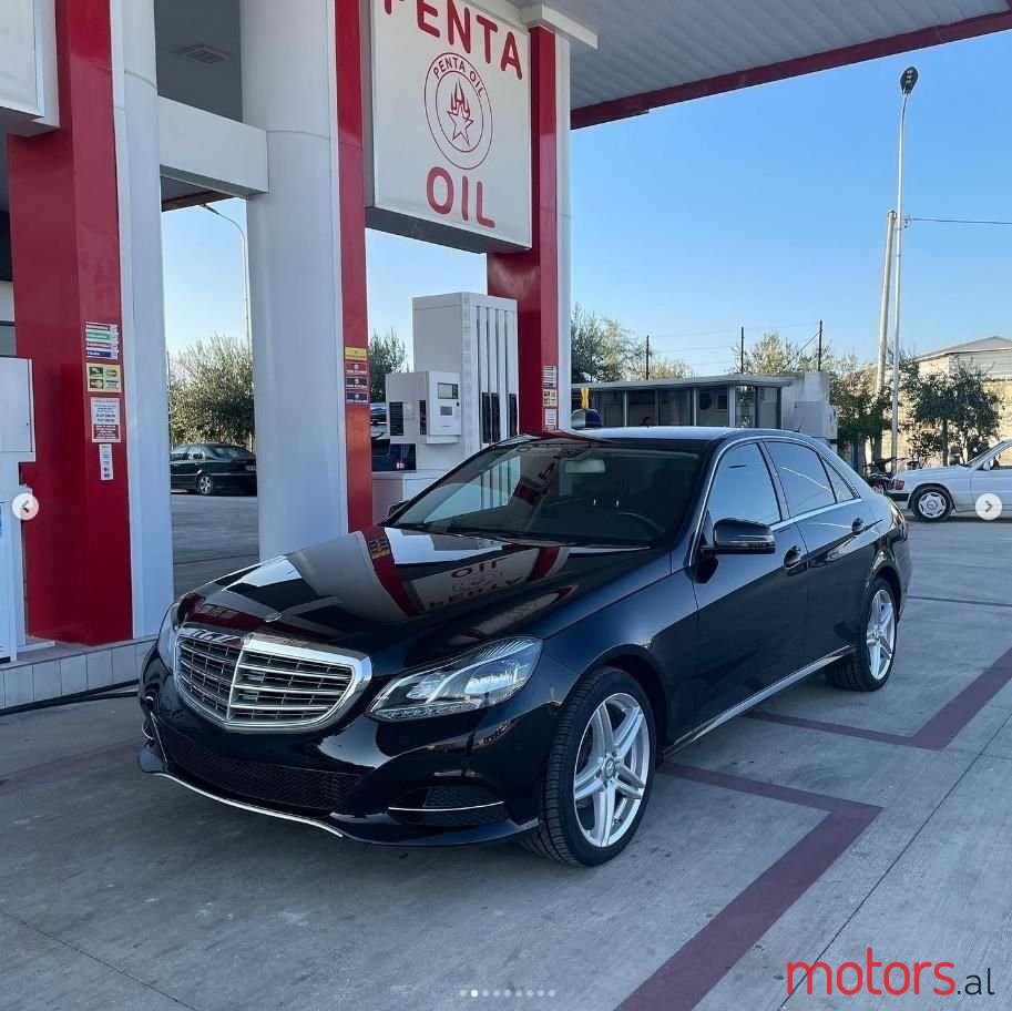 2015' Mercedes-Benz E 220 photo #2