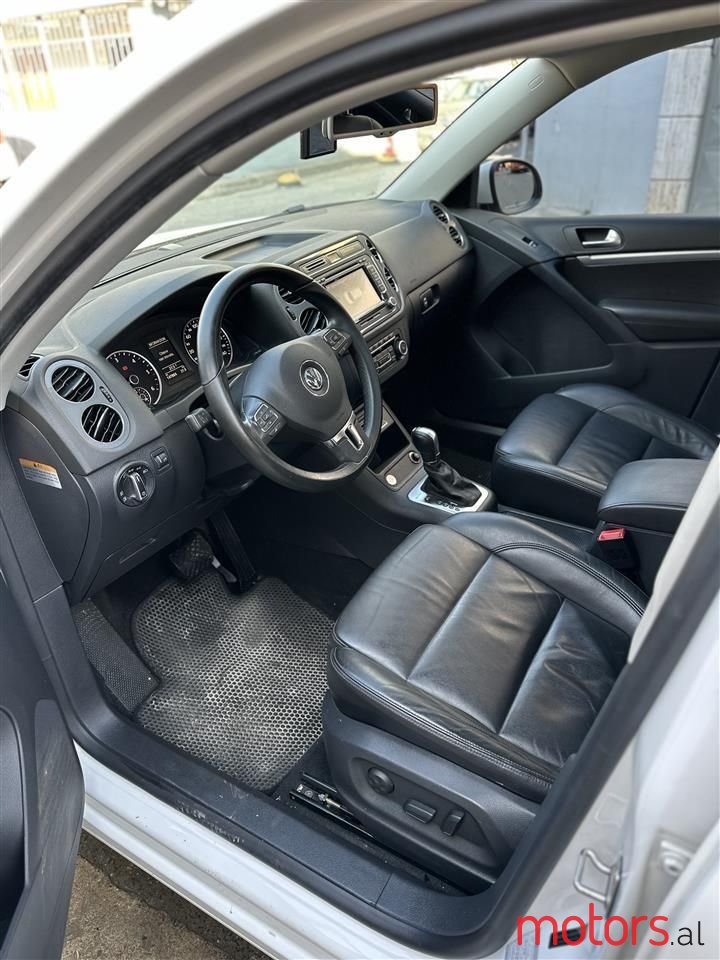 2013' Volkswagen Tiguan photo #3