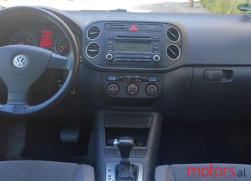 2006' Volkswagen Golf photo #5
