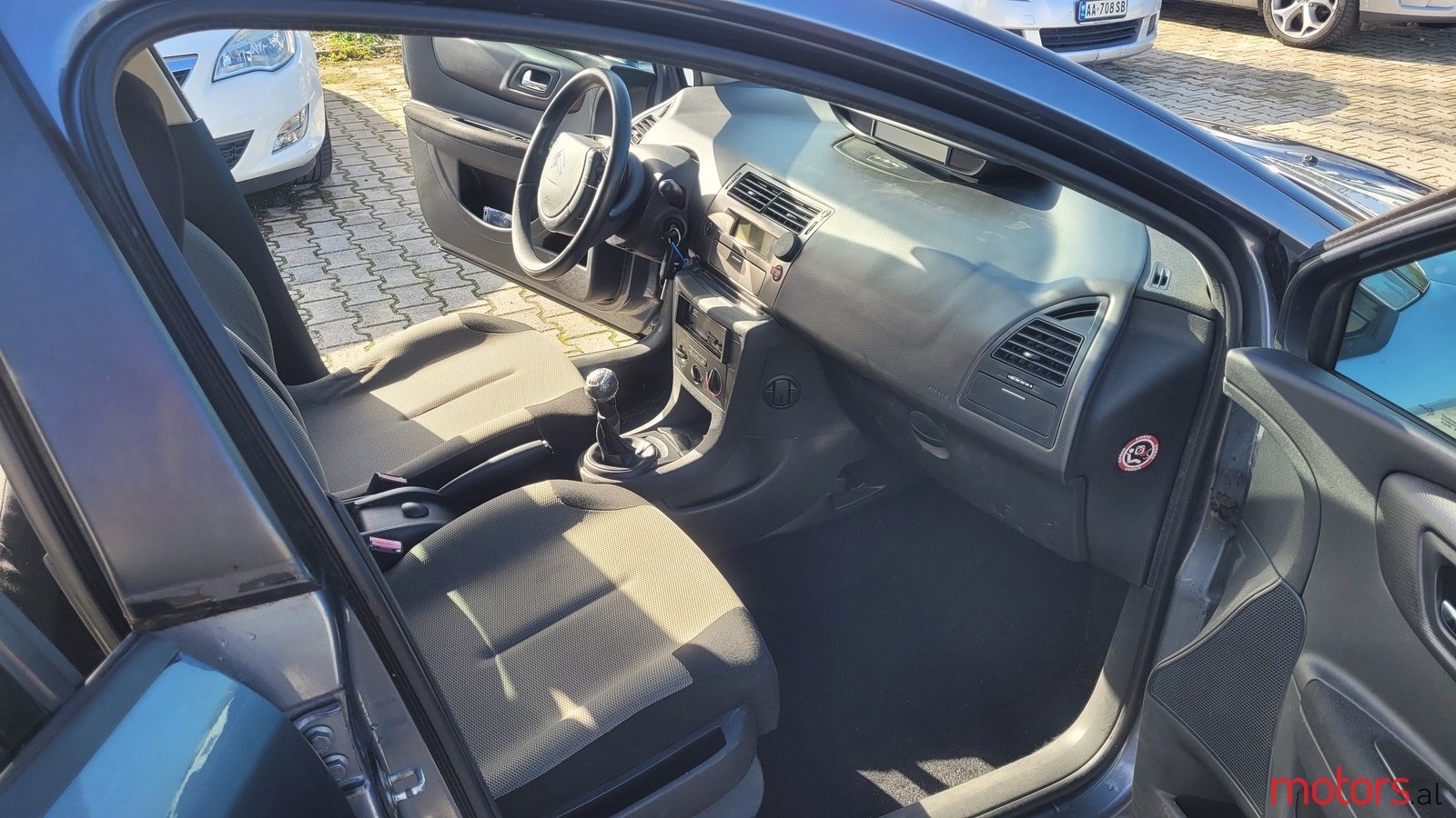 2010' Citroen C4 photo #1