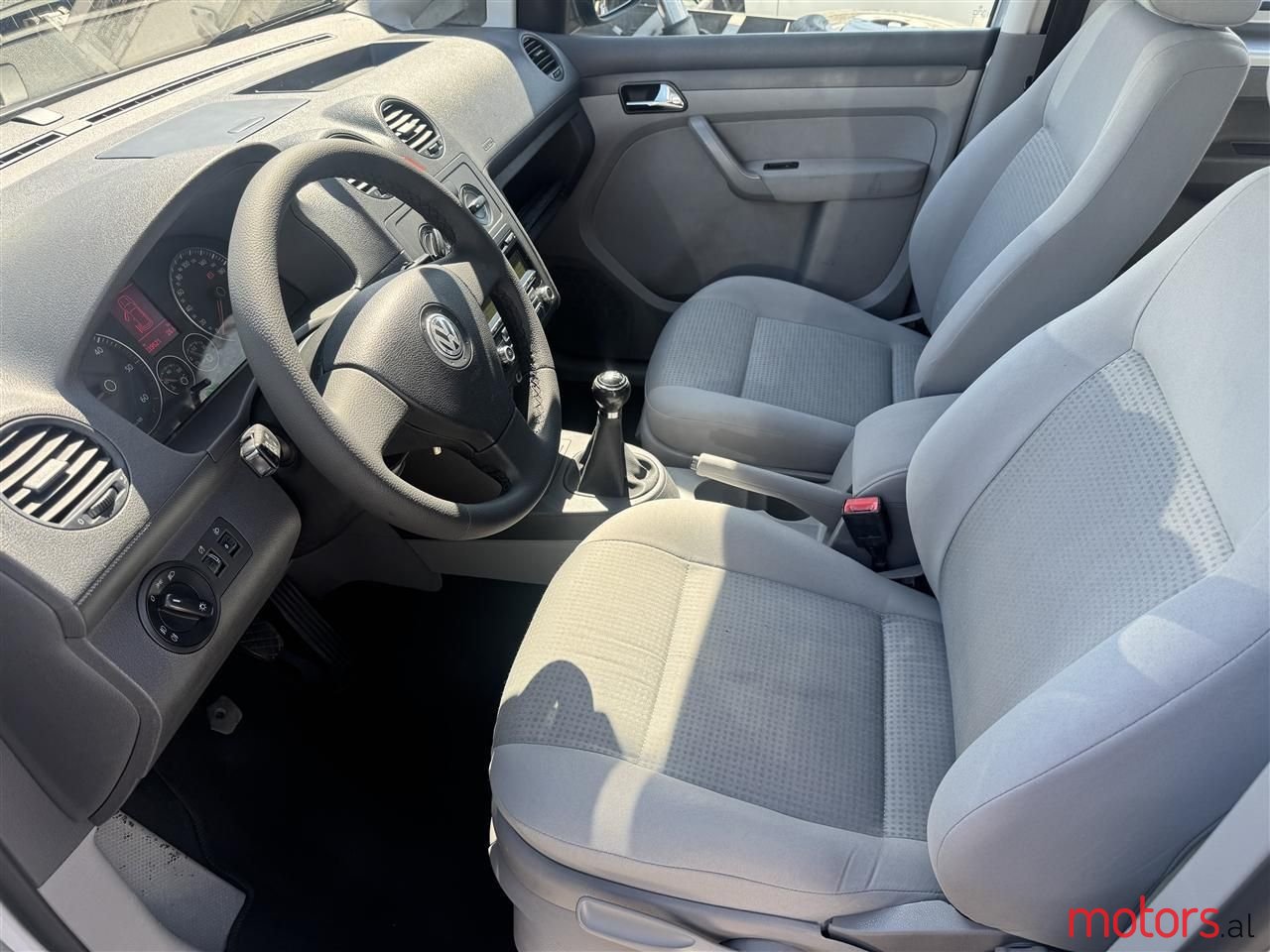 2010' Volkswagen Caddy photo #4