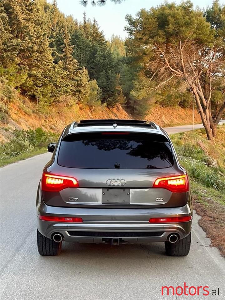 2010' Audi Q7 photo #5