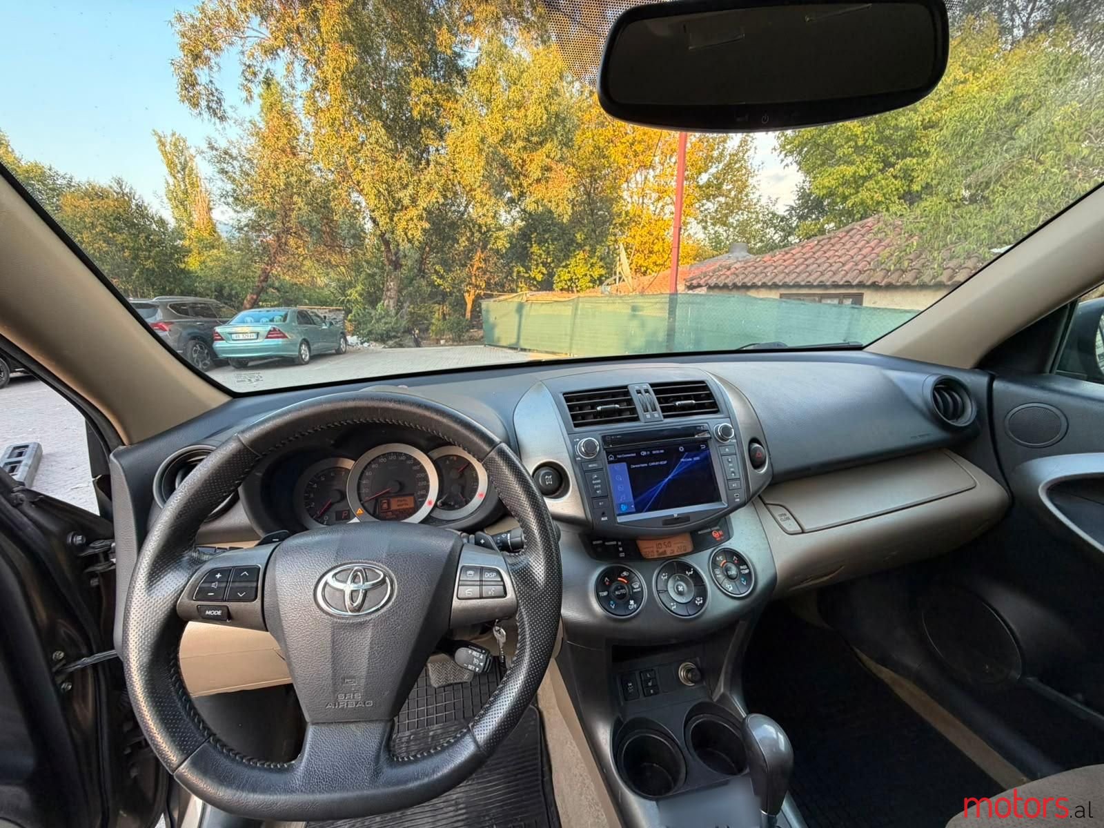 2011' Toyota RAV4 photo #3