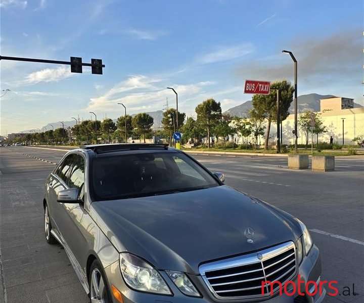 2013' Mercedes-Benz E 350 photo #3