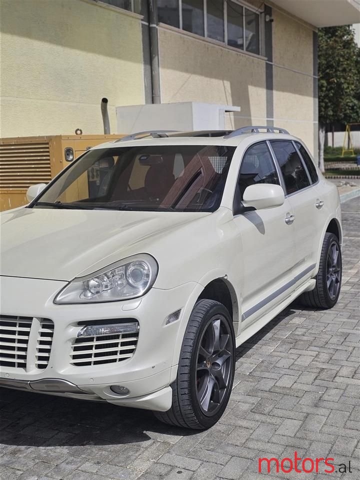 2008' Porsche Cayenne photo #3