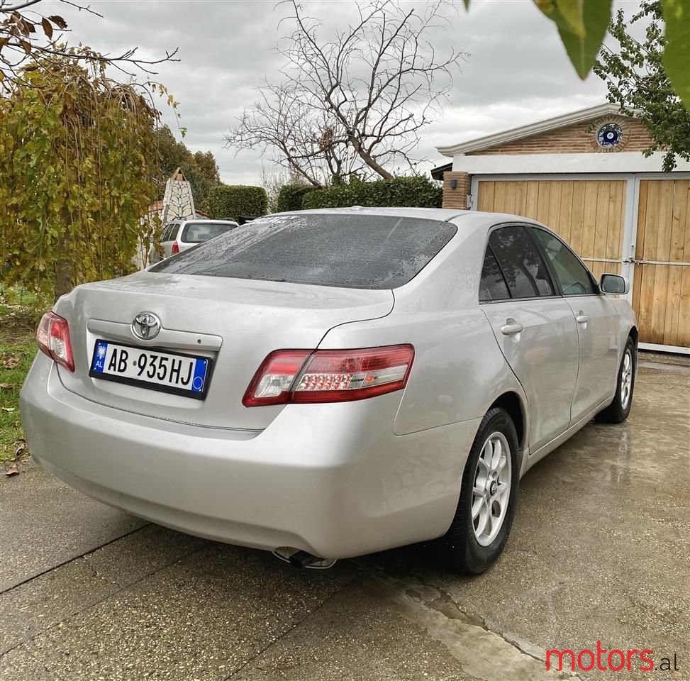 2010' Toyota Camry photo #2