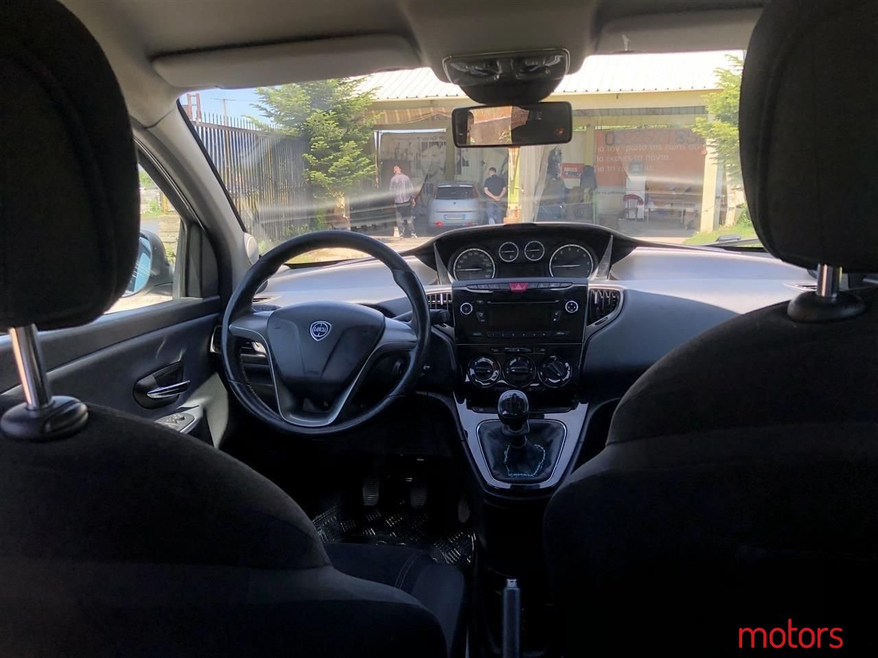 2011' Lancia Ypsilon photo #6