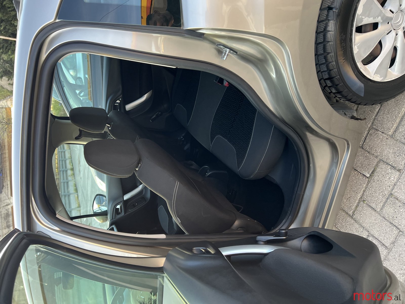 2010' Citroen C3 photo #6