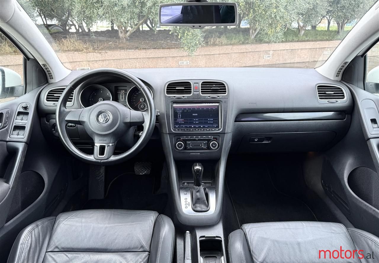 2012' Volkswagen Golf photo #5