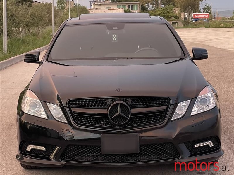 2010' Mercedes-Benz E 350 photo #5