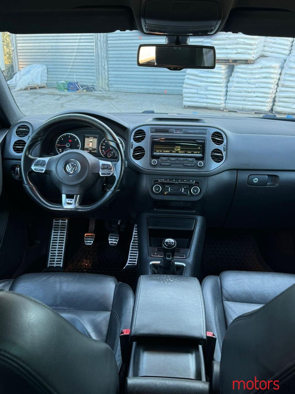 2012' Volkswagen Tiguan R-Line photo #1