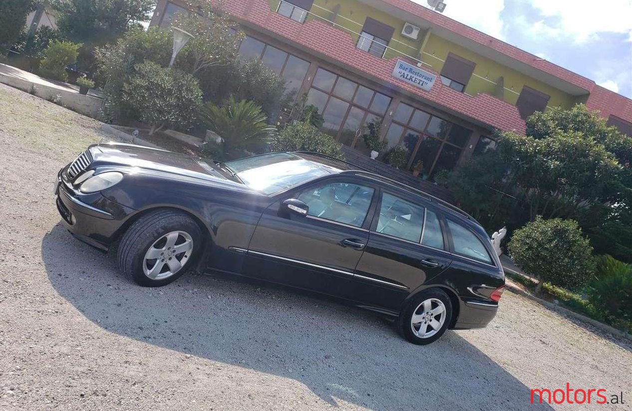 2004' Mercedes-Benz E 270 photo #1