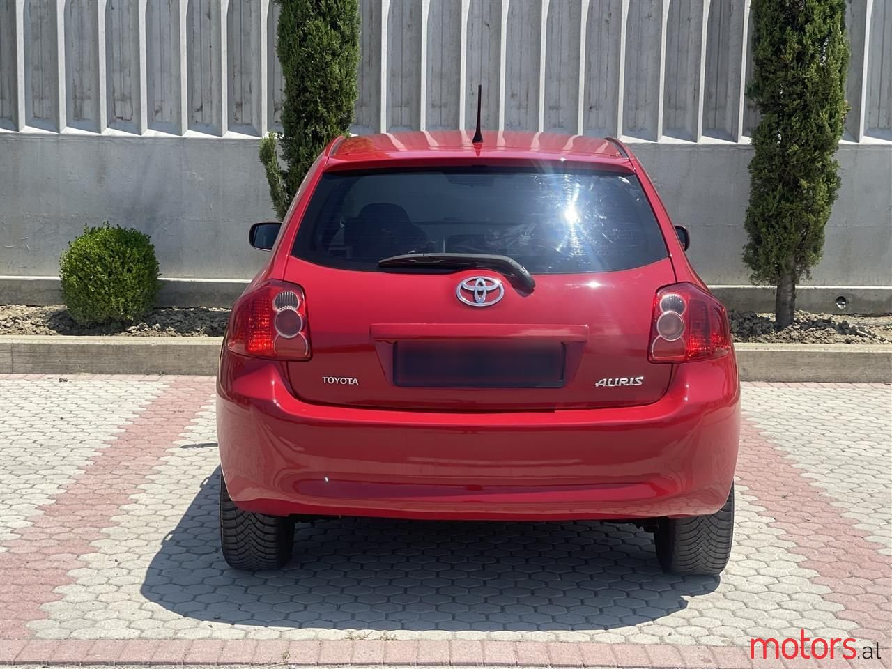 2008' Toyota Auris photo #2