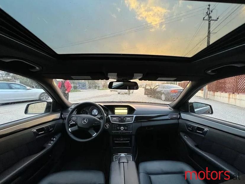 2012' Mercedes-Benz 350 photo #5