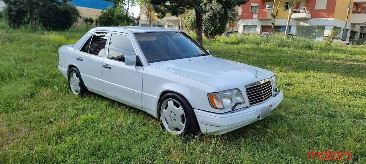 1993' Mercedes-Benz E 500 photo #5