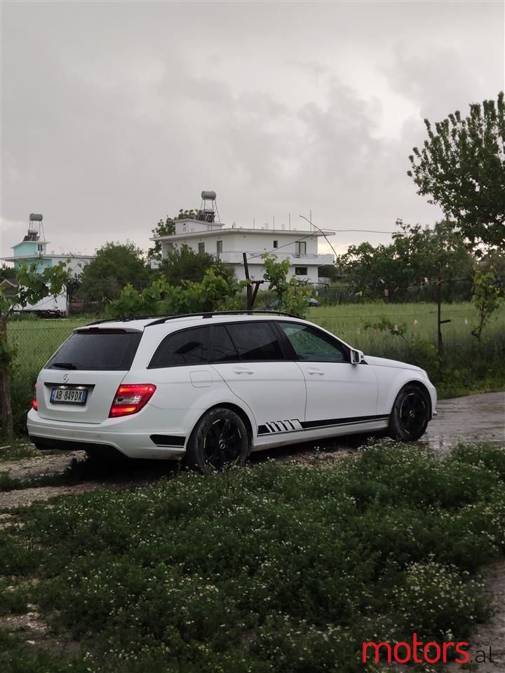 2012' Mercedes-Benz C 180 photo #2