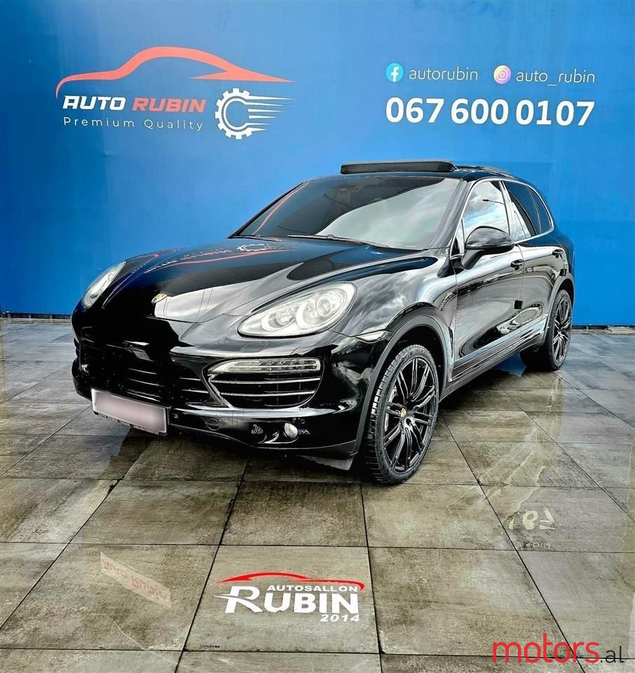 2012' Porsche Cayenne photo #3