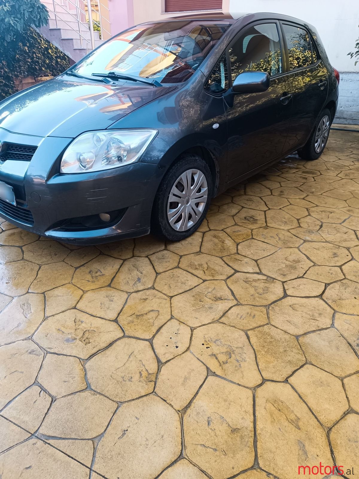 2008' Toyota Auris photo #1