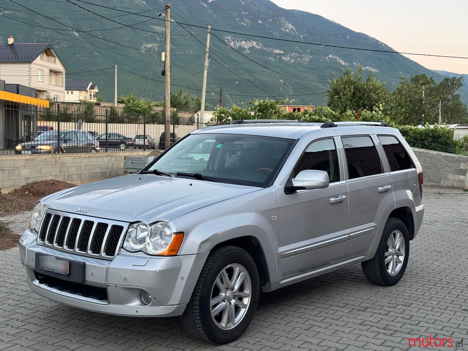 2008' Jeep Grand Cherokee photo #1