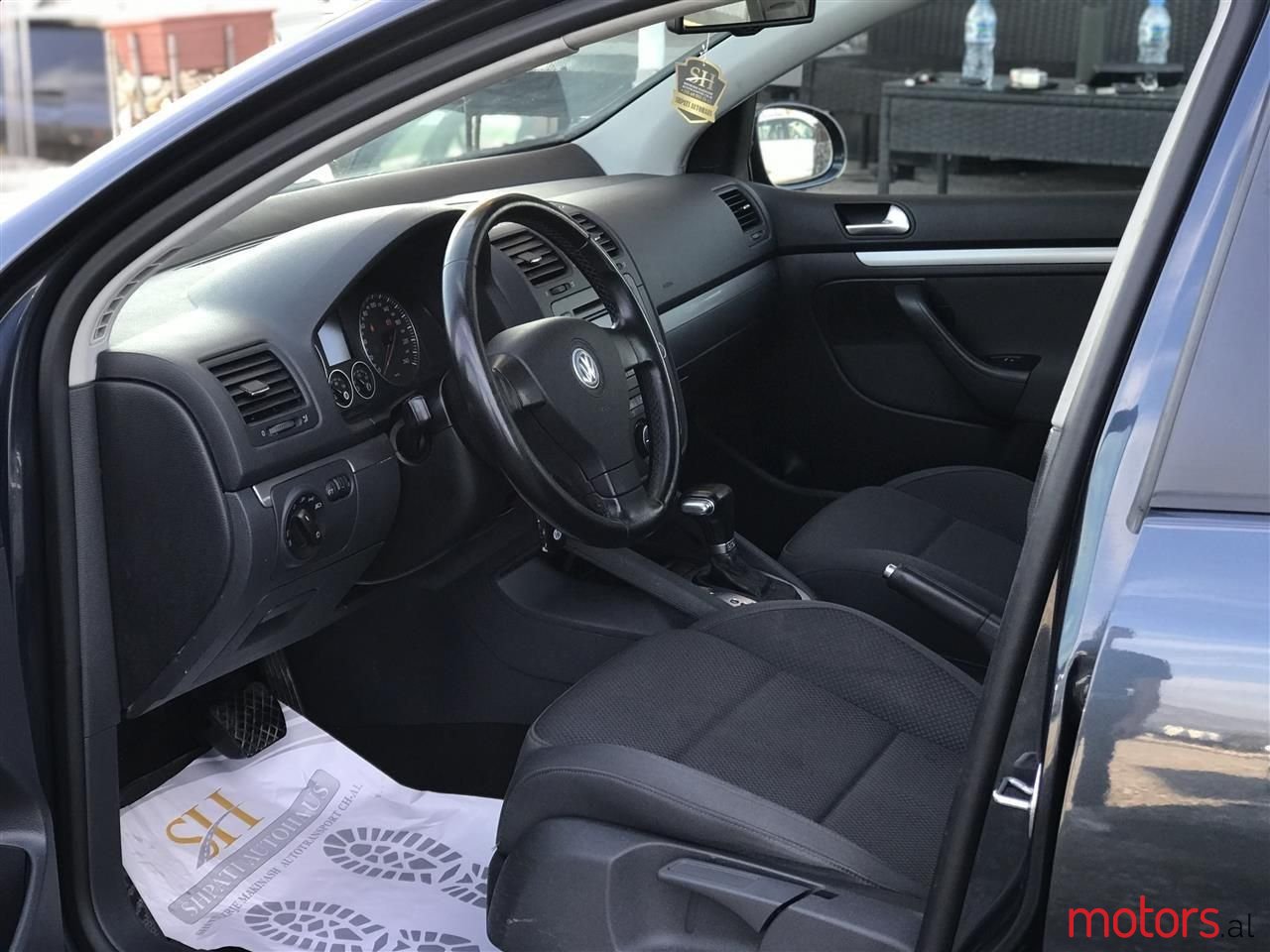 2005' Volkswagen Golf photo #5