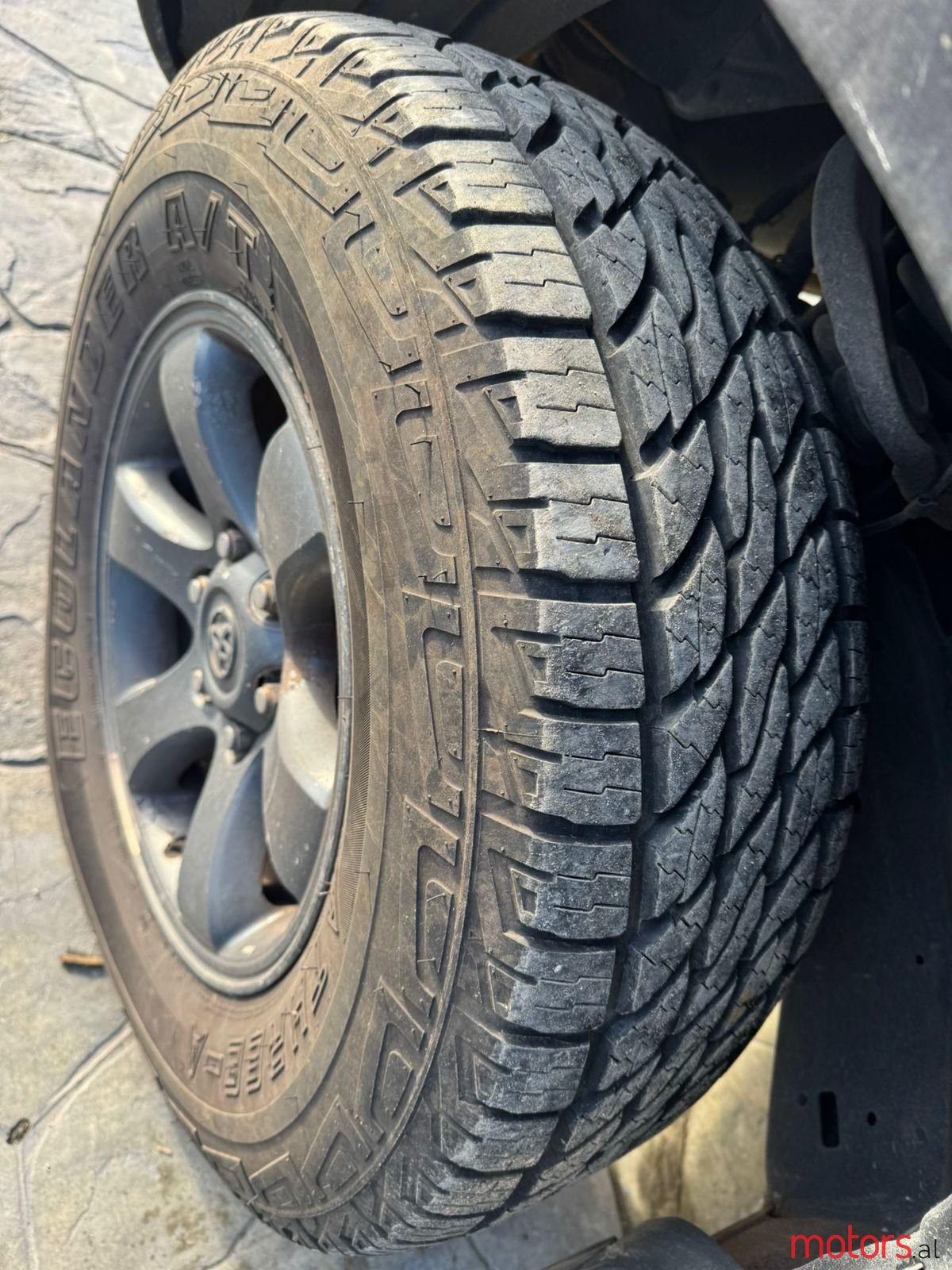 2004' Toyota Land Crusier photo #3