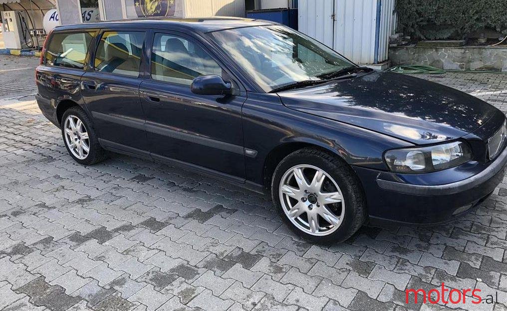 2003' Volvo V70 photo #1