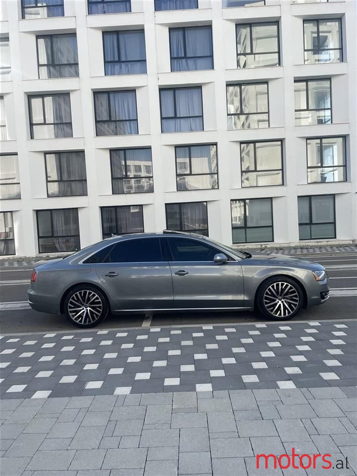 2012' Audi A8 photo #2