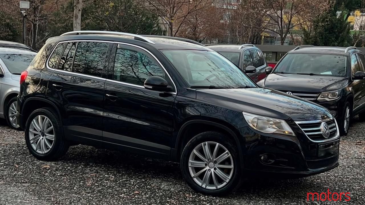 2009' Volkswagen Tiguan photo #4