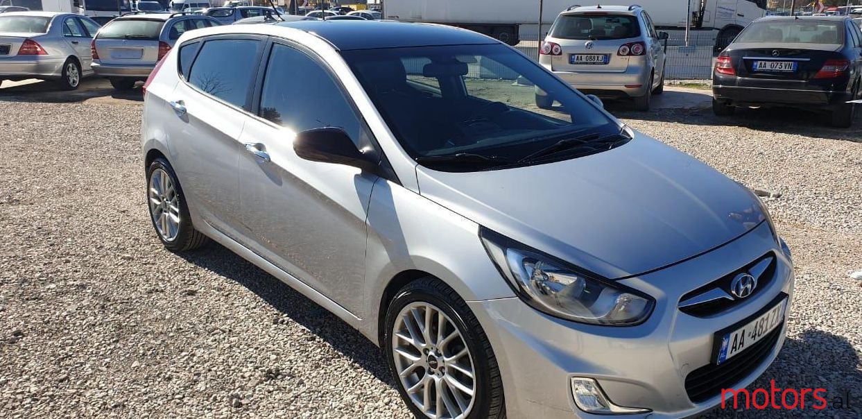 2011' Hyundai Accent photo #1