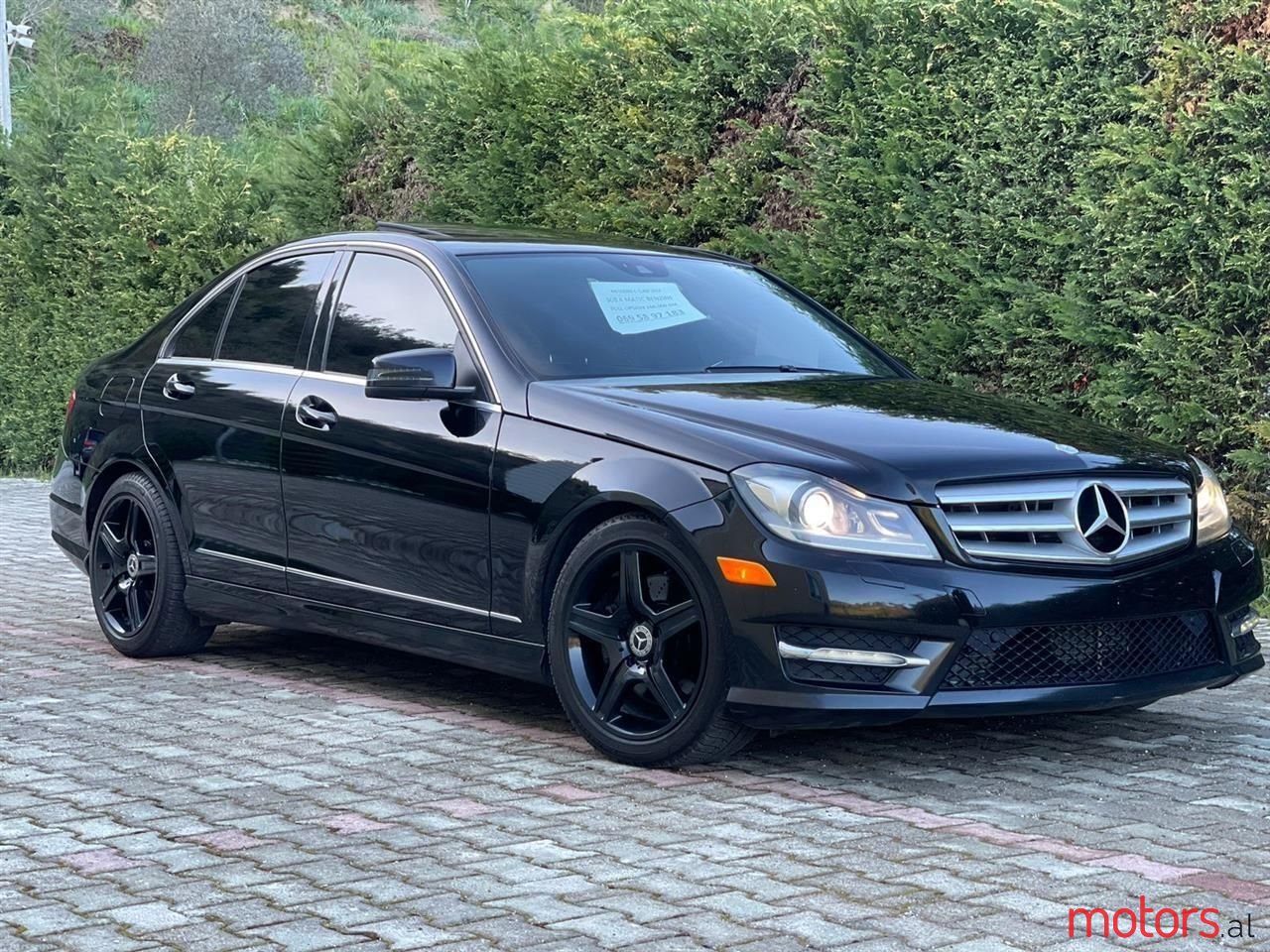 2012' Mercedes-Benz C 300 photo #1