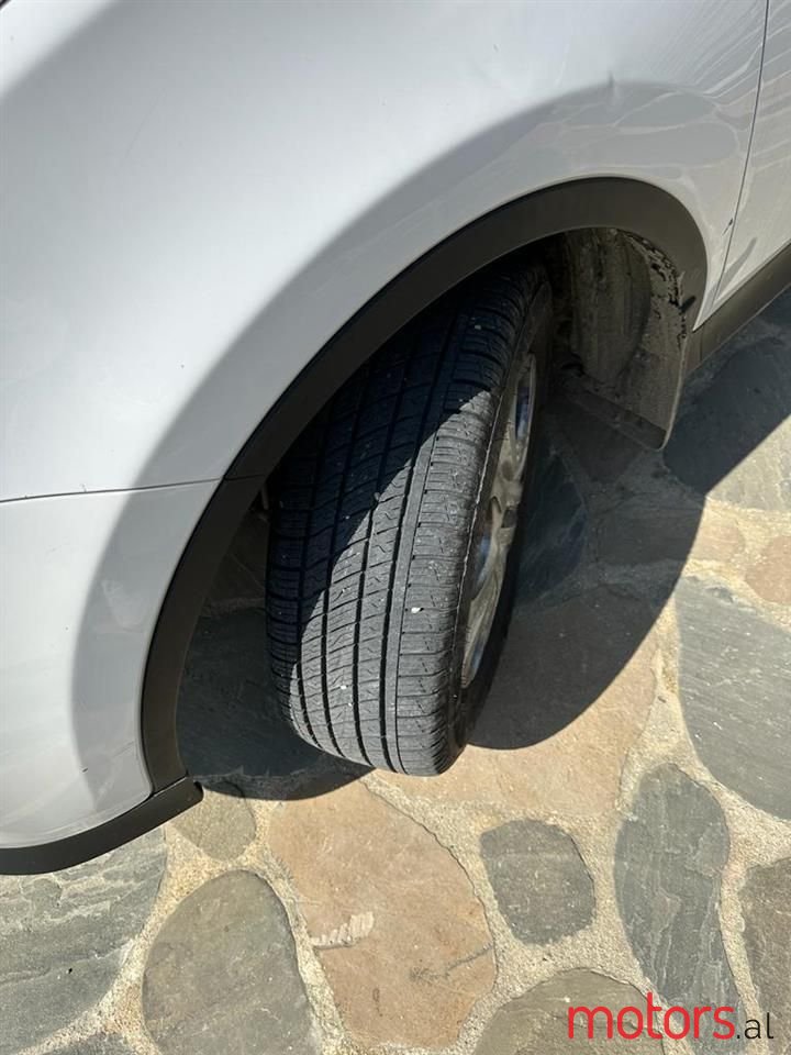 2013' Toyota RAV4 photo #5