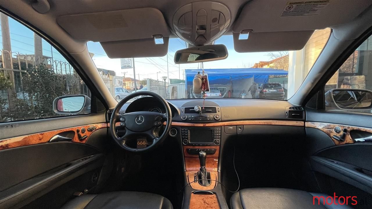 2007' Mercedes-Benz E 280 photo #2