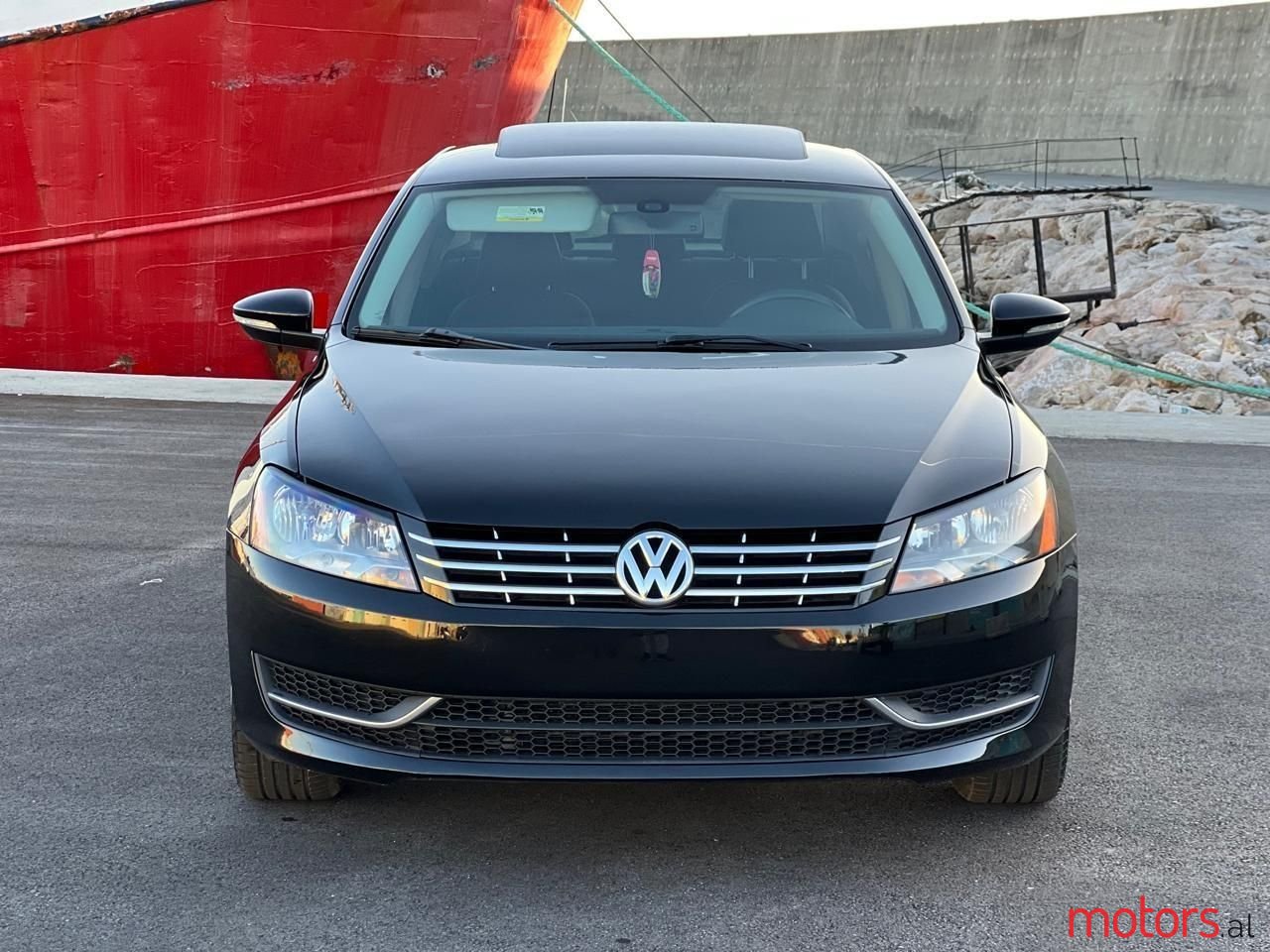 2012' Volkswagen Passat photo #1