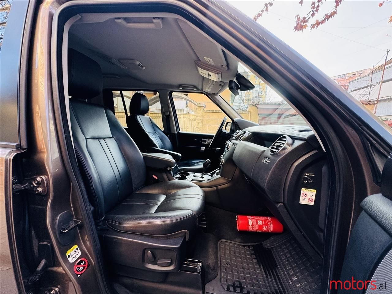 2011' Land Rover Discovery photo #5