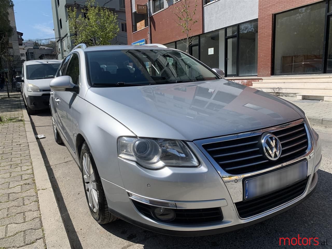 2010' Volkswagen Passat photo #3