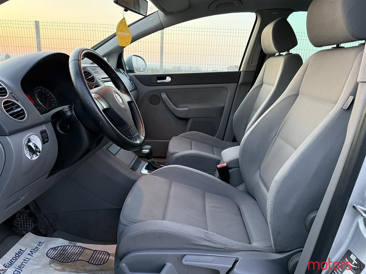 2005' Volkswagen Golf Plus photo #5