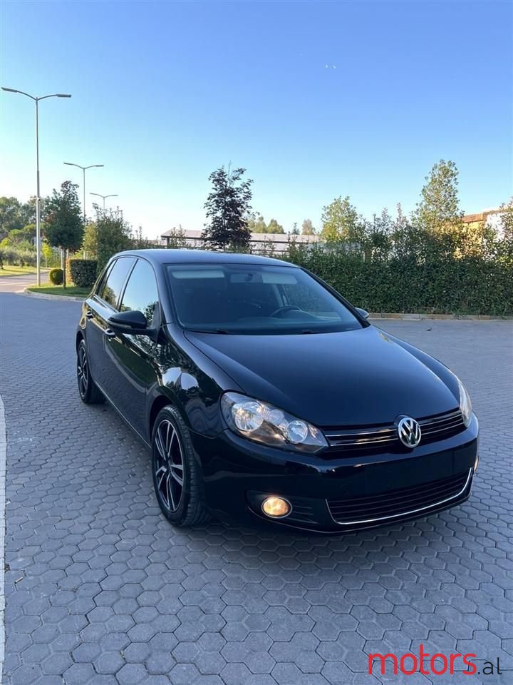 2010' Volkswagen Golf photo #3