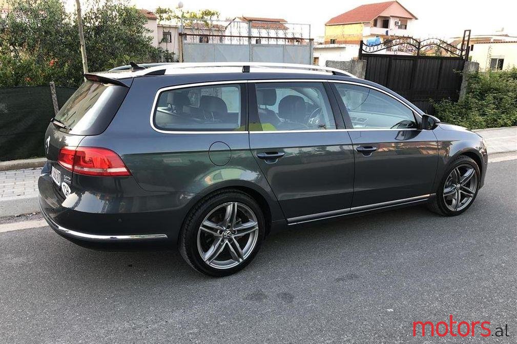 2013' Volkswagen Passat photo #1