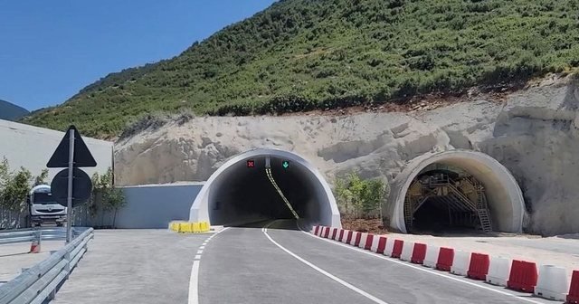 Taksë 250 lekë për tunelin e Llogarasë që u kushtoi taksapaguesve shqiptarë 220 milionë euro! Kostoja e ndërtimit do të shlyhet për afro 96 vjet