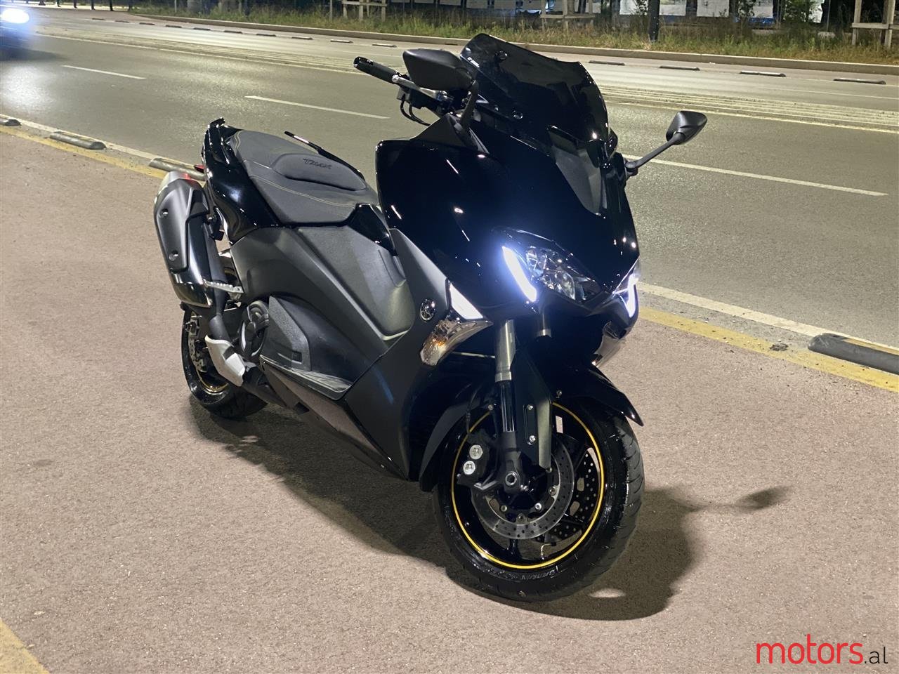 2018' Yamaha TMAX photo #1