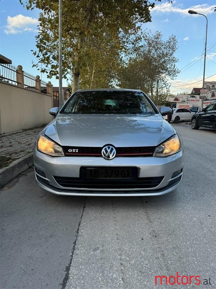 2013' Volkswagen Golf photo #6