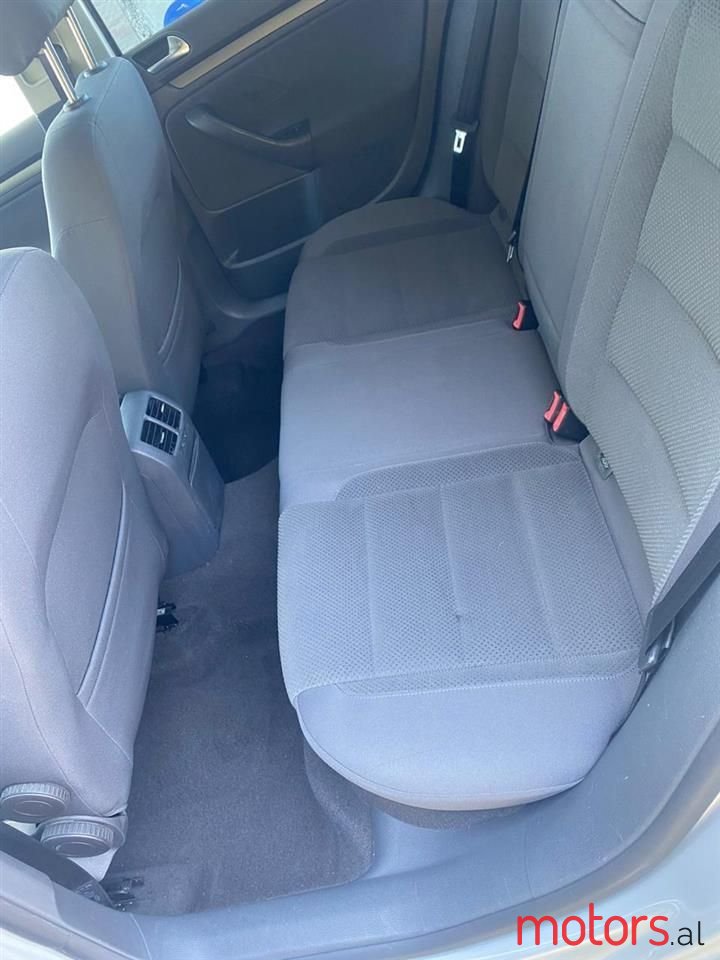 2006' Volkswagen Golf photo #4